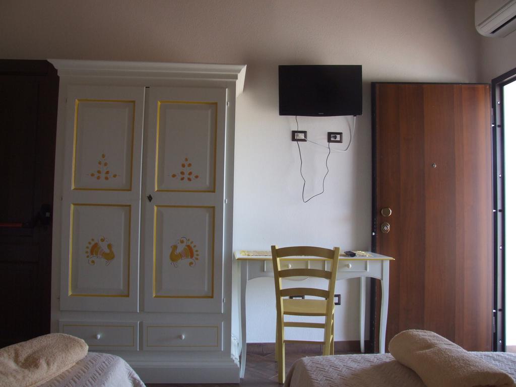 Agriturismo Locoe Oliena Ngoại thất bức ảnh