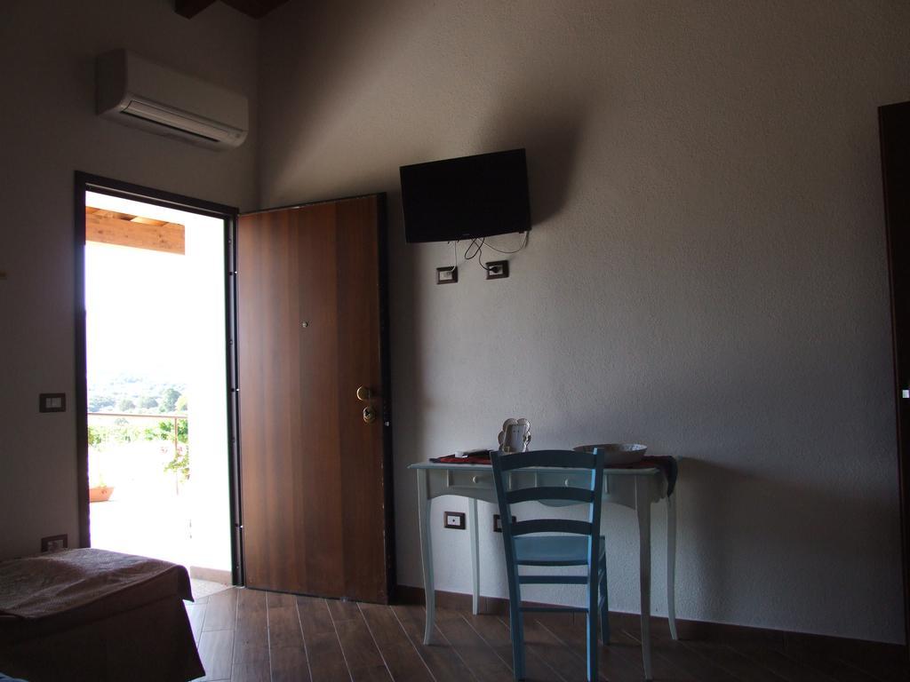 Agriturismo Locoe Oliena Ngoại thất bức ảnh